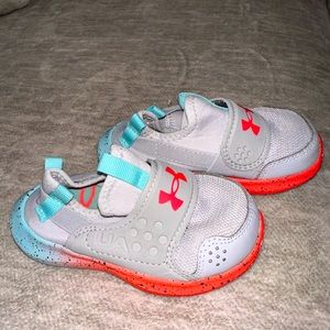 Under Armour Runplay Fade toddler shoes.